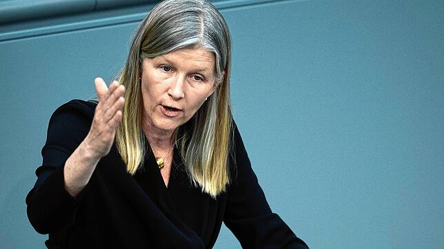 Ann-Veruschka Jurisch (FDP) ist seit 2021 Mitglied des Deutschen Bundestags, hier während einer Plenardebatte.