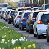 Pendler: Die Pendlerpauschale wird ab 2021 ab dem 21. Kilometer auf 35 Cent  erhöht. Bild: dpa