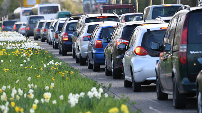 Pendler: Die Pendlerpauschale wird ab 2021 ab dem 21. Kilometer auf 35 Cent  erhöht.