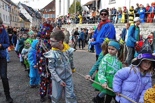 Bild 20: Markdorf: Narrenbaumsetzen 2025 – alle Highlights und besten Einblicke!