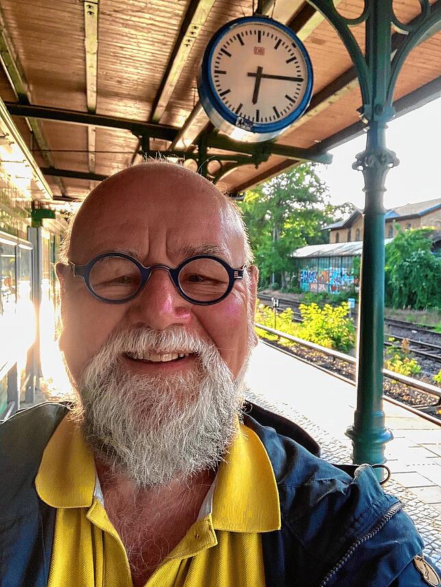 Rückfahrt nach Weilheim: Die erste Etappe beginnt um 6.20 Uhr am Bahnhof Berlin-Lichterfelde West.