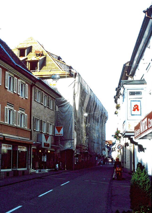 Bild 21: Gedächtnis der Region: Bilder vom Großbrand des Stockacher Polizeireviers 1992 und dem Umbau