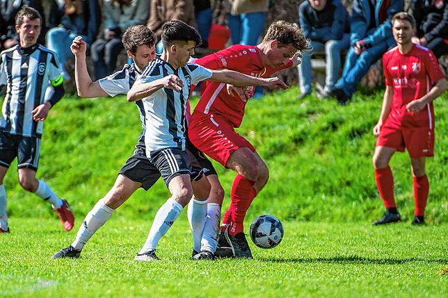 Bild 18: Spvgg. Wutöschingen gewinnt beim FC Grießen mit 3:1 &ndash; und wir haben Bilder!