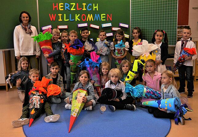 Burgbergschule Überlingen: Die Klasse 1b mit Klassenlehrerin Carmen Sandbach.