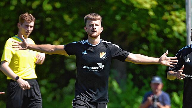 Torschütze: Im Hinspiel traf Emanuel Esser zur zwischenzeitlichen 2:1 Führung für den SV 08 Laufenburg. Das heiß umkämpfte Derby im ...