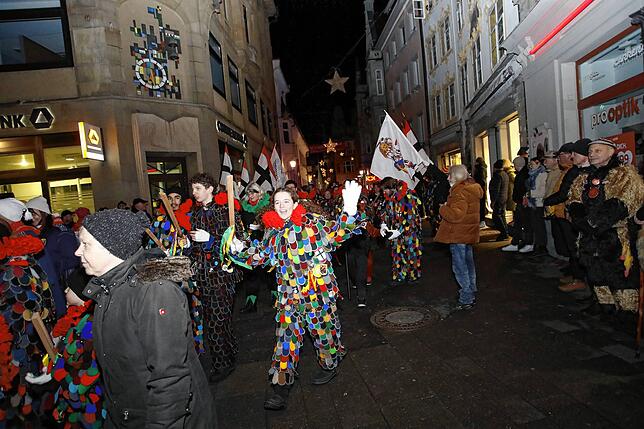 Bild 12: Jetzt geht‘s richtig los! Fotos vom Ausrufen der Konstanzer Fasnacht auf der Marktstätte