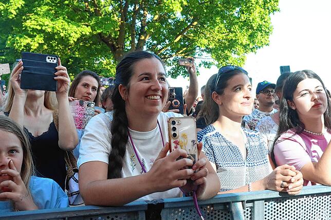 Bild 27: Sophia begeistert 1500 Fans im Uferpark
