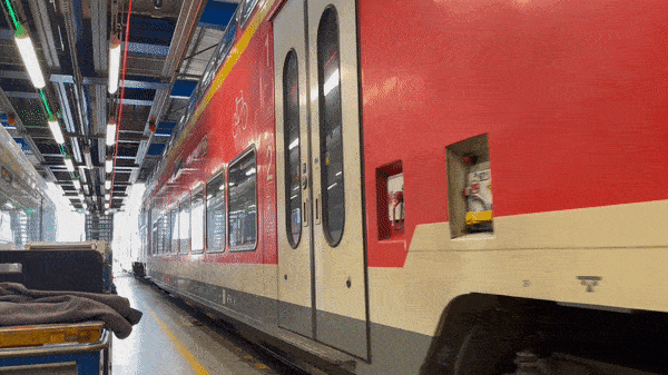Endlich ist es wieder soweit: Die Schwarzwaldbahn fährt bald wieder im regulären Stundentakt. Hier fährt ein Zug aus der Freiburger ...