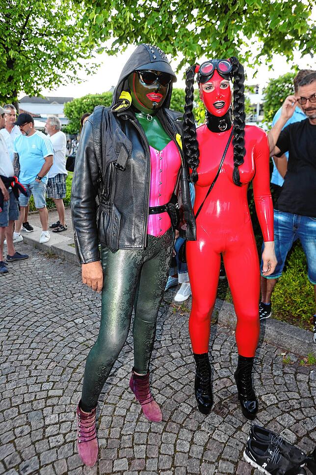 Bild 11: Torture Ship 2022 legt in Konstanz an – Alle Bilder vom BDSM-Schiff, Teil 1