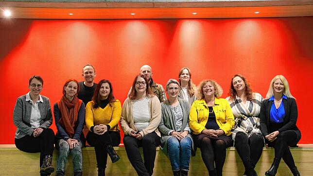 Das Team der Schulsozialarbeit mit den Verantwortlichen der Stadtverwaltung: Brigitte Reichmann, Ulrike Enste, Marlena Schoss, Anabel ...