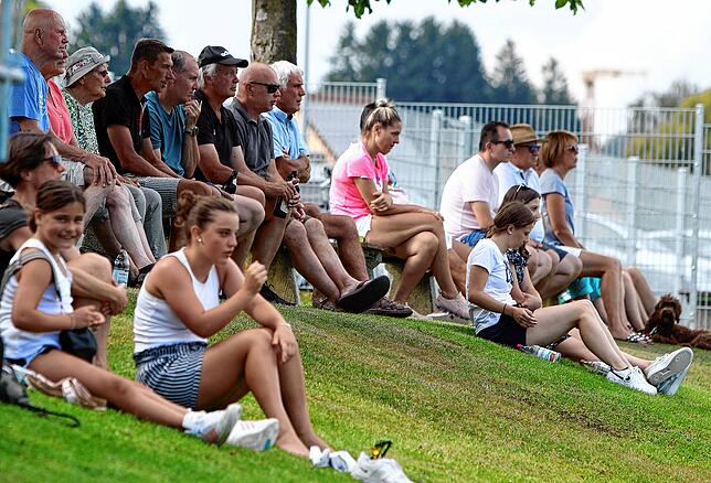 Bild 2: Die besten Bilder vom Duell zwischen dem TSV Aach-Linz und dem FC Hilzingen