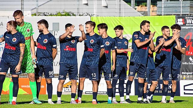 Bild 1: Fünf Tore und viele Zweikämpfe: Unsere Bilder des Oberliga-Duells zwischen Ravensburg und Singen