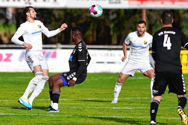 Bild 20: SV 08 Laufenburg verliert bei Spitzenreiter VfR Hausen mit 0:2 &ndash; und wir haben Bilder!