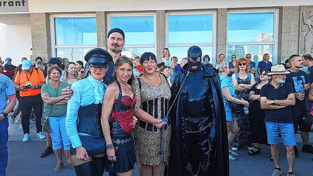 Bild 11: Torture Ship: Bilder vom Boarding in Friedrichshafen