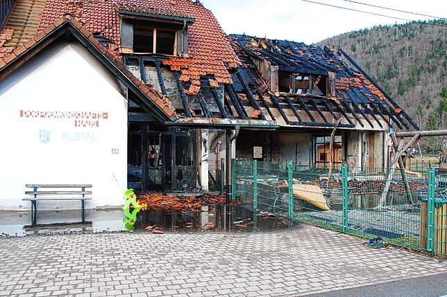 Bild 7: Bilder der Zerstörung: Was nach dem Brand im Kindergarten übrig ist
