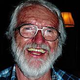 Hat gut lachen: Siegfried Wehrle ist besonders im Spätsommer ein gefragter Wespenexperte.
