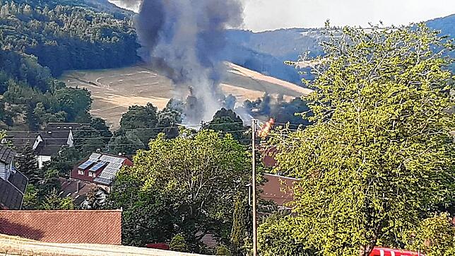Bild 4: Bilder vom Großbrand der Produktionshalle in Mauchen