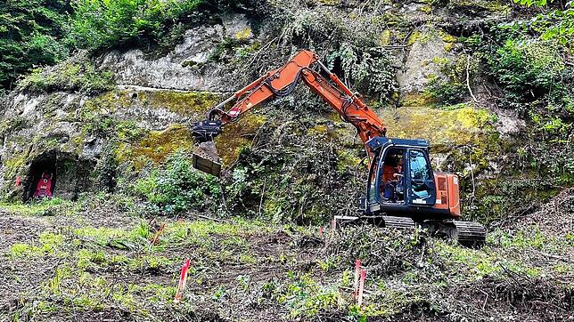 Am Fuß der Marienschlucht haben die Arbeiten für das Fundament des Treppenturms begonnen.
