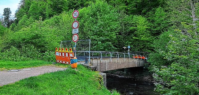 Noch in diesem Jahr soll die derzeit gesperrte, sanierungsbedürftige Brücke in der Knebelhalde runderneuert werden.