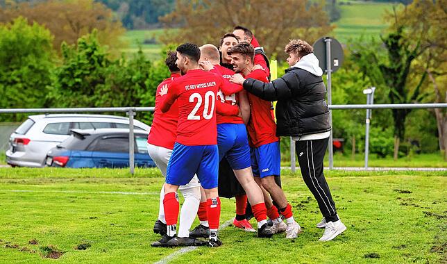 Bild 8: Die besten Bilder vom Spitzenspiel der Bezirksliga Bodensee zwischen Öhningen-Gaienhofen und Salem!