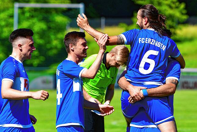Bild 1: FC Erzingen fegt den FC Tiengen 08 mit 8:1 vom Platz &ndash; und wir haben Bilder!
