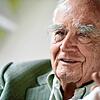 Der Schriftsteller Martin Walser erhielt 2002 in Waldshut den Alemannischen Literaturpreis. (Archivbild von 2015)