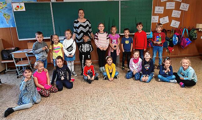 Die Erstklässler der Klasse 1b der Erich-Kästner-Schule Donaueschingen mit Klassenlehrerin Tina Buche.