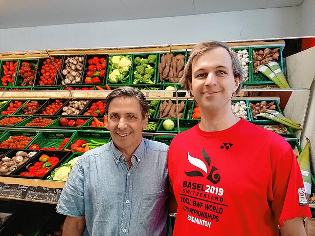 Julian Rublack und sein Chef Ricardo Nardo in Rick&lsquo;s Bio-Markt.