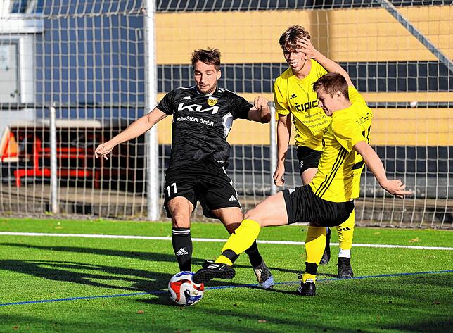 Bild 10: Die besten Bilder der Bezirksliga-Partie zwischen dem TSV Konstanz und dem SV Mühlhausen