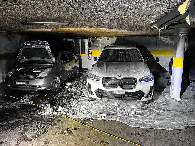 Neujahr 2024: In Wohlen im Kanton Aargau kommt es zu einem Brand in einer Tiefgarage. Die Polizei vermutet als Brandursache eine ...
