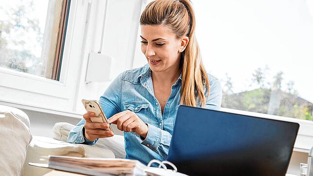 Finanzberatungsangebote von Frauen für Frauen: Der Markt boomt &ndash; ob online oder digital. Doch die Verbraucherzentrale warnt vor zu ...