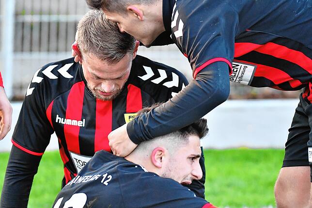 Bild 8: Spitzenreiter FSV Rheinfelden gelingt nur ein 1:1 gegen den SV 08 Laufenburg &ndash; und wir haben die Bilder!
