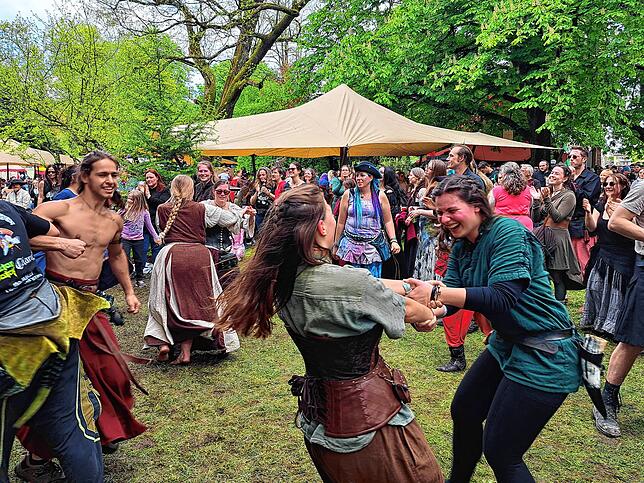 Bild 23: So bunt ist das Mittelalterliche Spectaculum in Bad Säckingen (2)