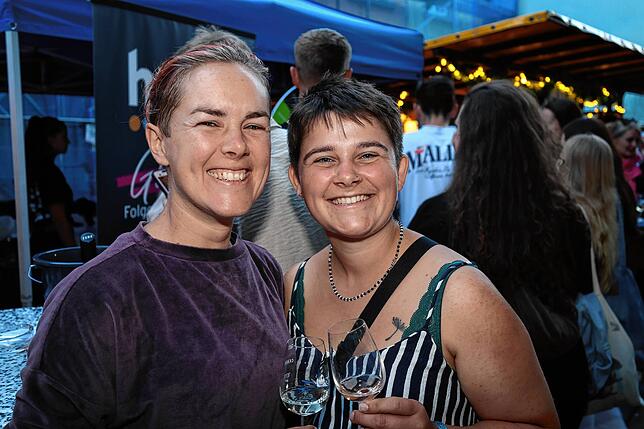 Bild 5: Sonne, Wein und gute Laune - hier gibt es die schönsten Fotos vom Weinfest 2025