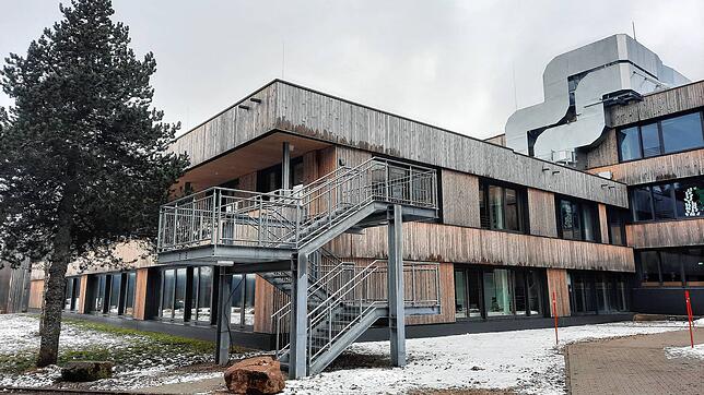 Mit 6,6 Millionen Euro sollen sich umliegende Kommunen an den Kosten für Anbau und Sanierung des Otto-Hahn-Gymnasiums mit Realschule ...