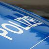 Bei einem schweren Verkehrsunfall auf der K 8201 ist der 50-jährige Fahrer eines Kleinbusses ums Leben gekommen.