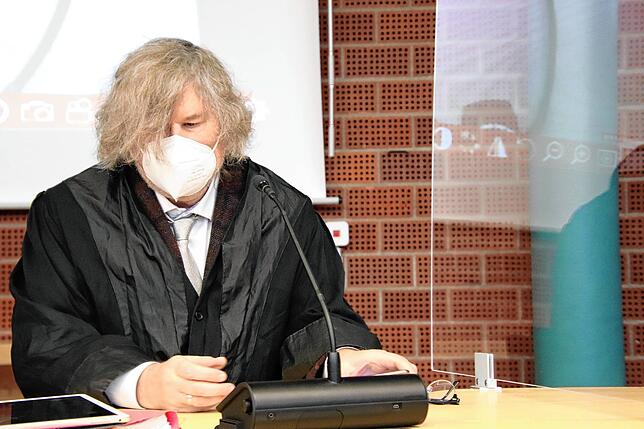 Rechtsanwalt Gerhard Zahner vertritt den Angeklagten vor dem Konstanzer Landgericht.