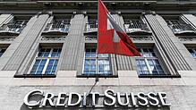 Der Schriftzug der Schweizer Bank Credit Suisse in Bern: Die neuen Enthüllungen über die Großbank werfen ein schlechtes Licht auf den ...