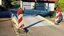 Die Behelfsbrücke im Schopfheimer Ortsteil Gersbach sorgt weiter für Unmut. Im Ortschaftsrat wird sie kritisiert und im Gemeinderat hat ...