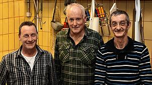 Horst Badran, Hartmut Neipp und Berthold Schwarz im Schlachthaus in Bonndorf-Gündelwangen. Bild: Wolfgang Scheu