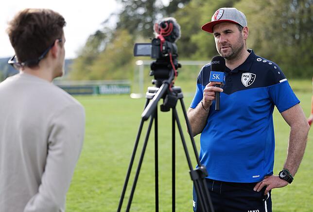 Im SÜDKURIER-Interview: Trainer Michael Gallmann vom FC Schlüchttal hatte nach dem 2:1-Sieg seiner Mannschaft im Spitzenspiel der ...