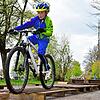 Noch fährt ein junger Mountainbiker über eine provisorische Hindernisstrecke. Der neue Radfahrverein will eine dauerhafte ...