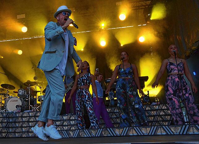 Bild 9: Gute Stimmung beim dritten Konzertabend des Markdorf Open-Air 2025