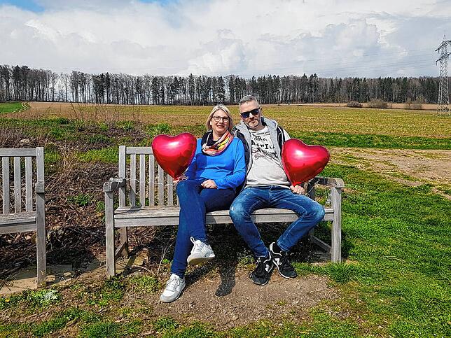 Sandra Siebert, ehemals Fechir, und Holger Siebert mussten ihre Traumhochzeit verschieben. Die beste Freundin der Braut hat aber eine ...
