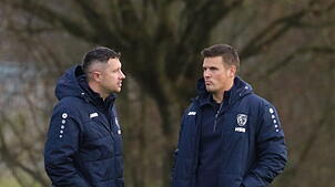 Philip Schinn (links) und Sebastian Willibald, das Trainerduo der SpVgg F.A.L., durfte gegen den FC Neustadt einen 5:0-Erfolg quittieren.