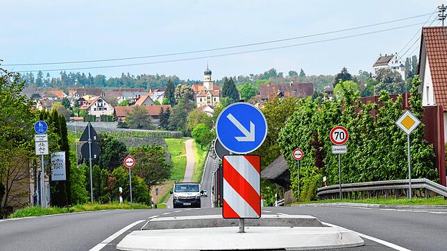 Eine Querungshilfe wie diese an der B33 auf Höhe Wirrensegel sieht das Radwegekonzept für den Bereich B33/Azenbergstraße in Ittendorf ...