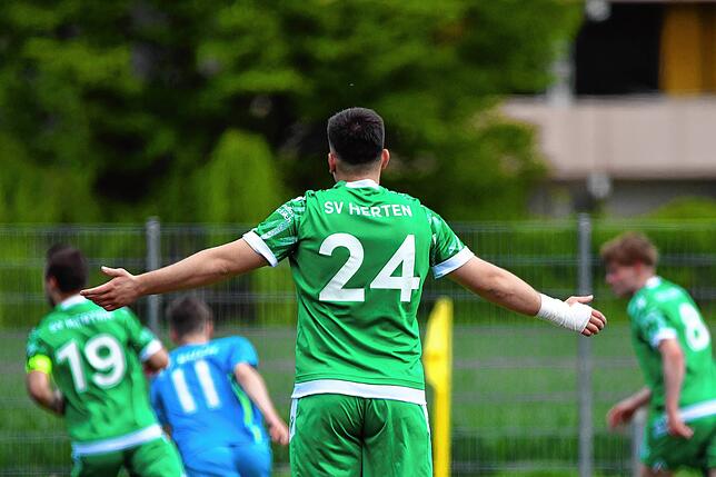 Bild 21: SV Herten fegt SV Buch mit 8:0 vom Platz – und wir haben Bilder!