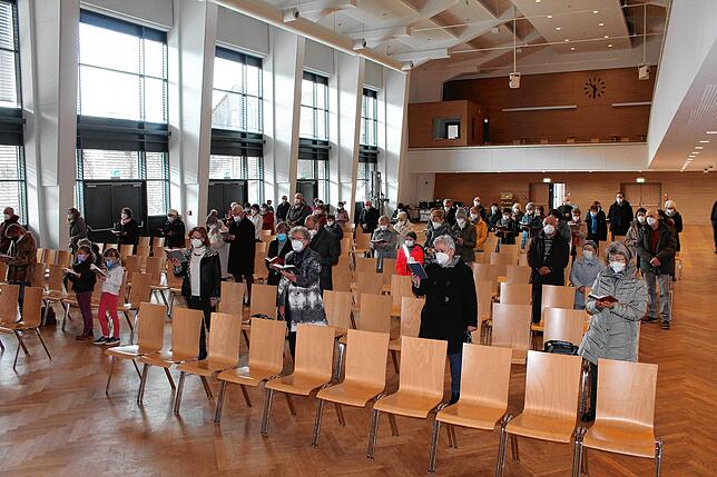 Ein ungewohntes Bild : Sonntagsgottesdienst in der Bräunlinger Stadthalle