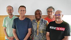 Der Vorstand des Vereins Step Uganda, von links: Roland Hoos-Michelotti, Norbert Weiss, Steve Kommogne, Neno Bertucco und Norbert Heim. ...