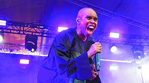 Charisma, Power, Ausdruck: Skin, die Frontfrau der britischen Kultband Skunk Anansie, zeigt sich beim Markdorfer Open Air mit unzähligen ...